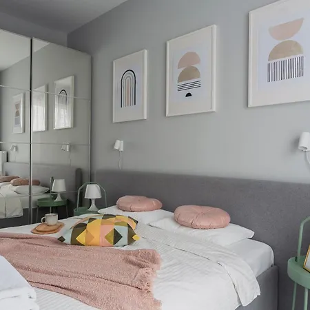 Apartment Athome - Chmielna 104 *