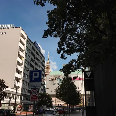 Athome - Chmielna 104 *