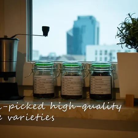 Athome - Chmielna 104 *